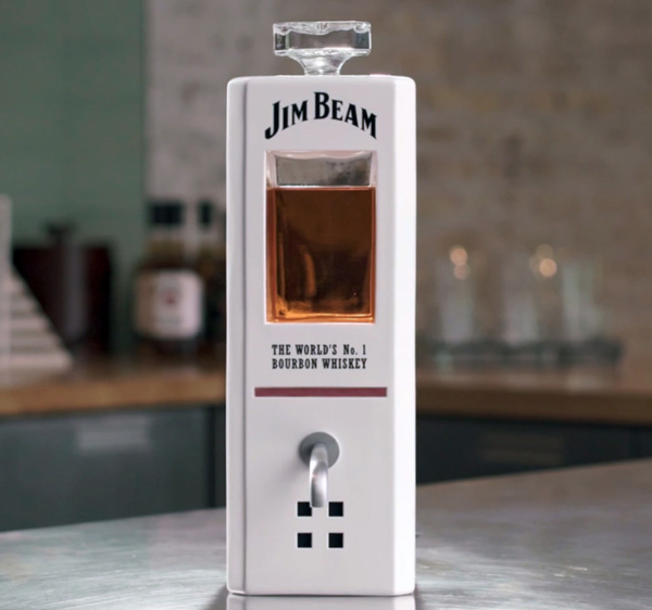 <p>Jim Beam Unveils First-Ever Artificially Intelligent Decanter</p>
