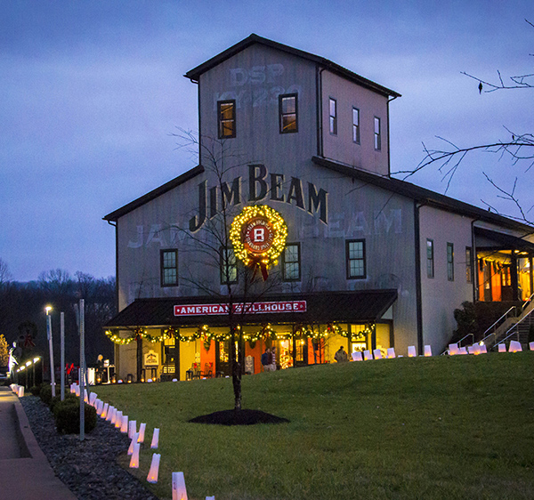 <p>Jim Beam® Bourbon transforms historic Rackhouse into massive 3-D holiday display</p>
